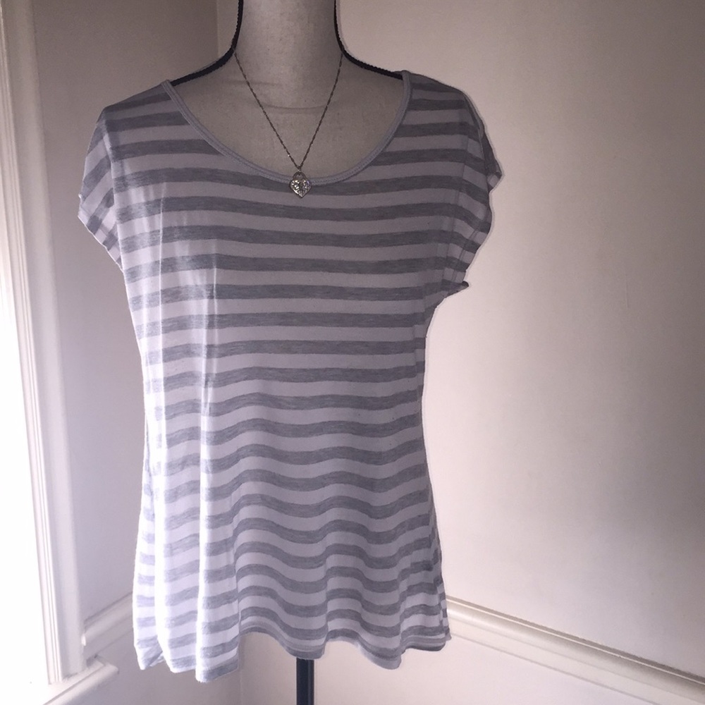 Sheer Back Stripe Top by trace